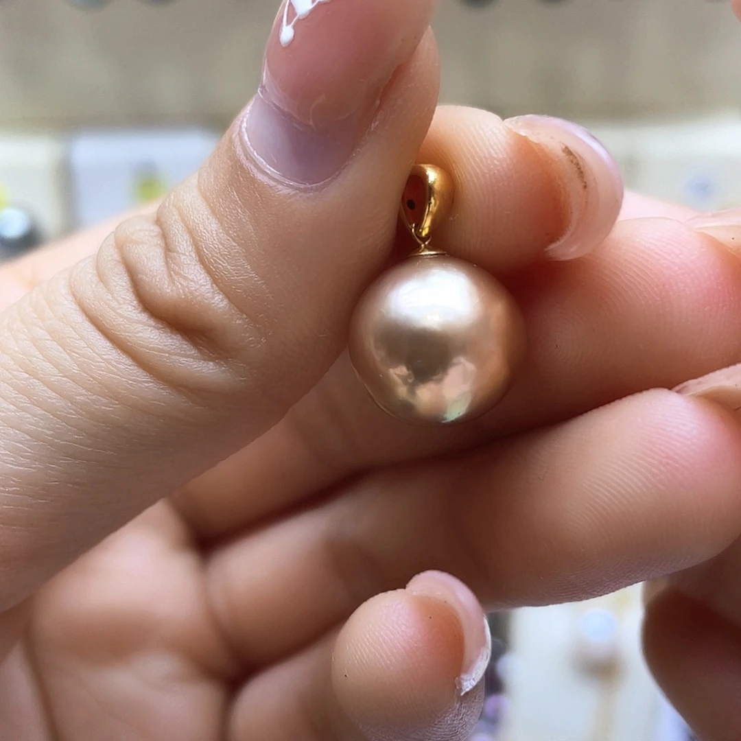 淡水珍珠颈饰18K金镶嵌