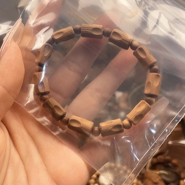 檀香木Q**?老山檀香老山檀香