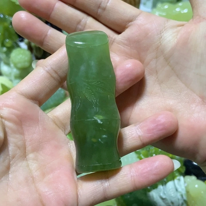 【闪购商品】未镶嵌蛇纹石玉把件