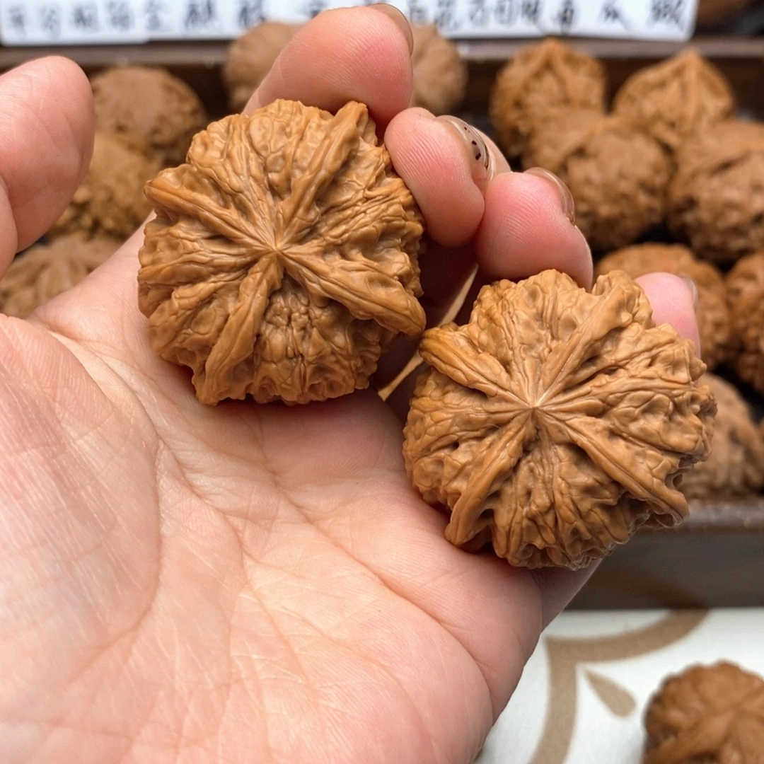 张***溪把件文玩核桃188号雨花石正四