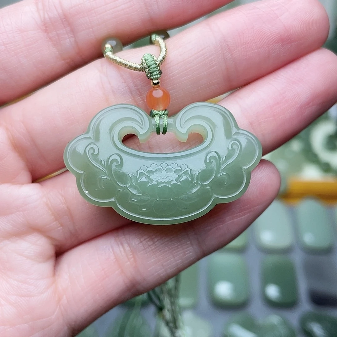 和田玉挂件未镶嵌