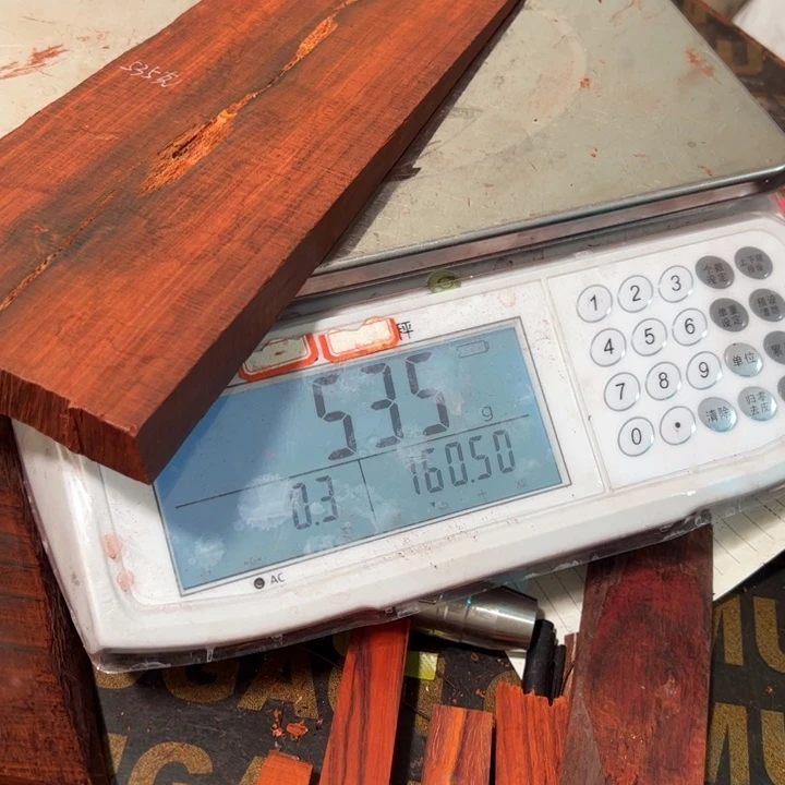 檀香紫檀（小叶紫檀）A****r边角料