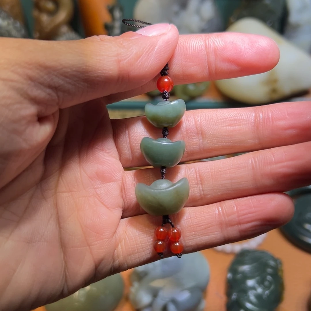 和田玉未镶嵌挂件