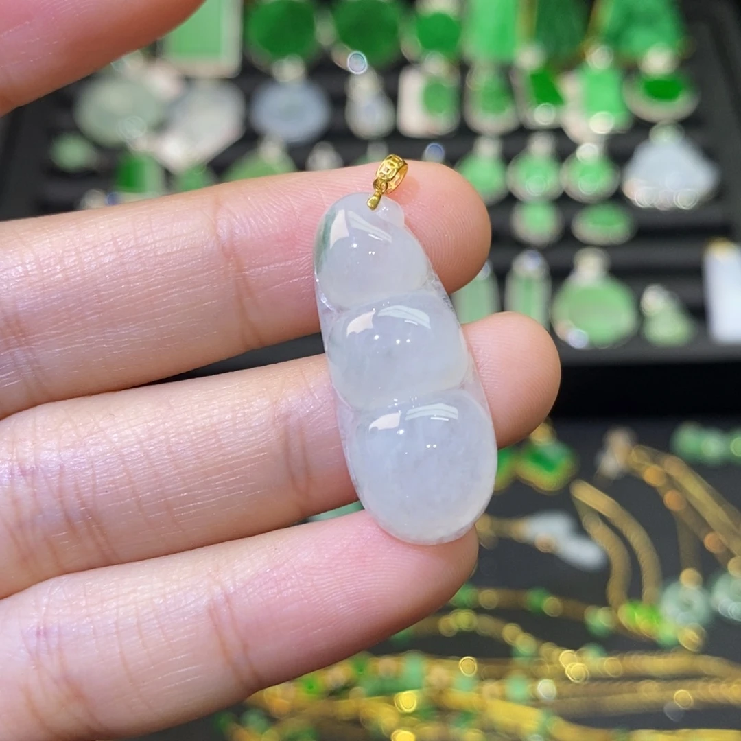 翡翠18K金镶嵌颈饰豆子