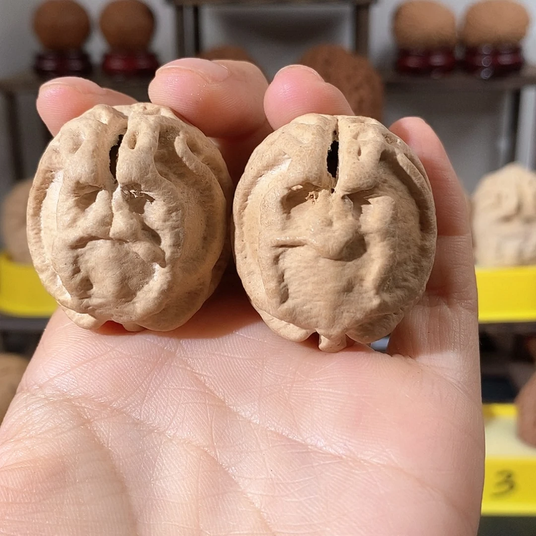 文玩核桃把件鬼脸35