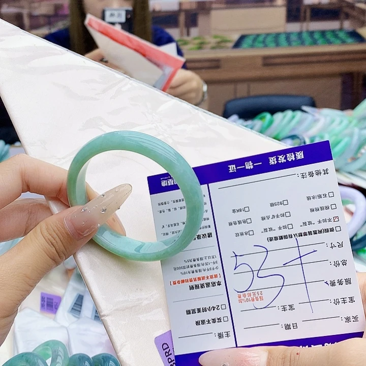 翡翠手镯未镶嵌The