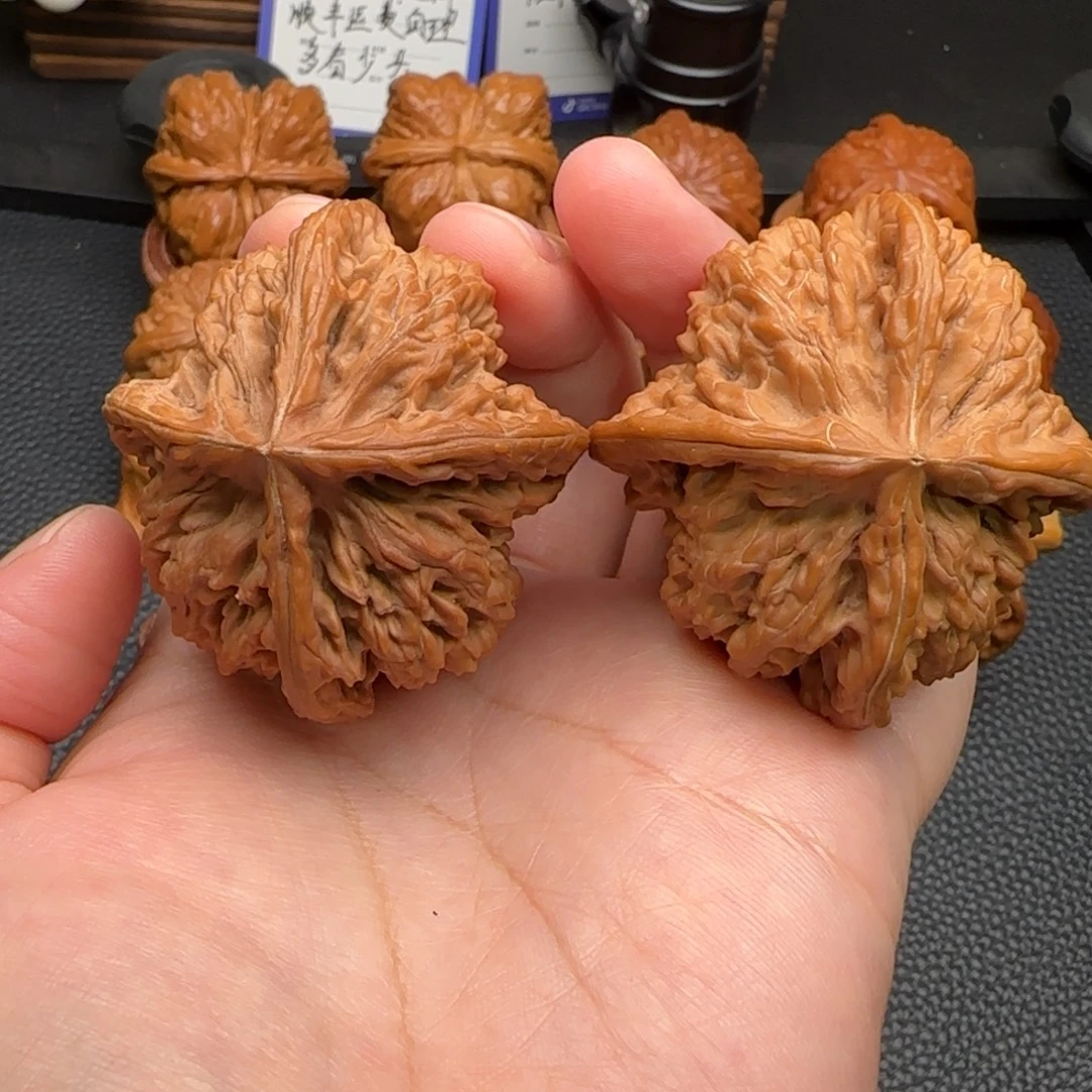 把件文玩核桃盘龙虎头奔全品