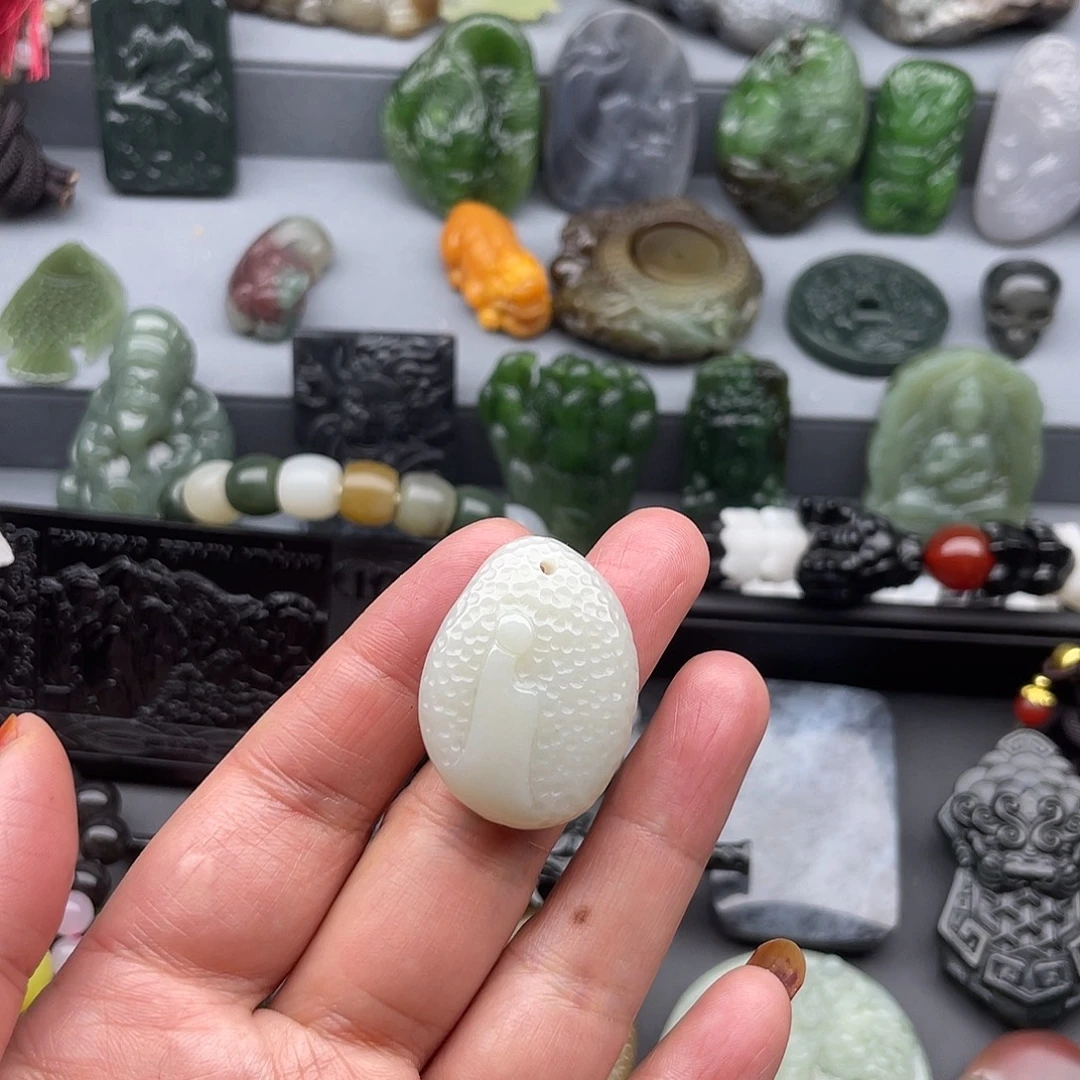 和田玉未镶嵌颈饰