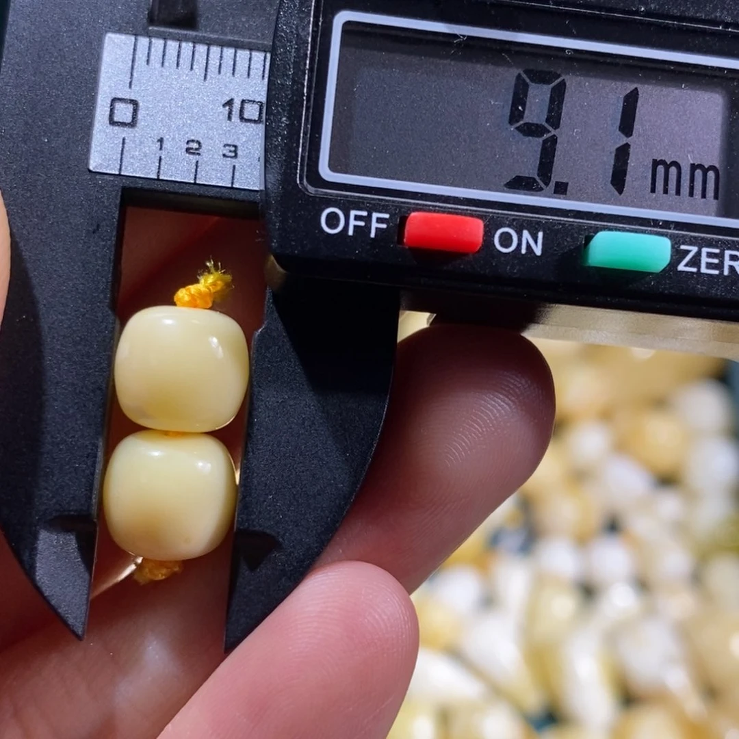 琥珀裸石未镶嵌微瑕