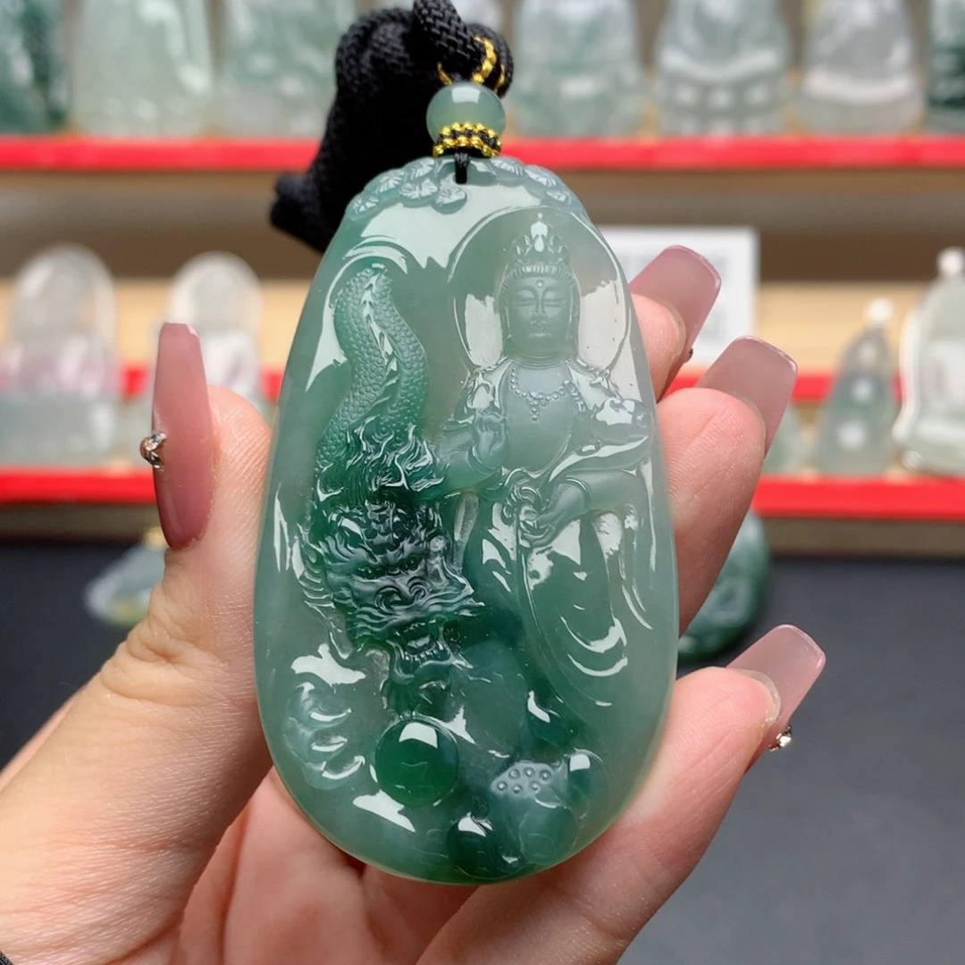 奥***招翡翠未镶嵌颈饰御龙观音