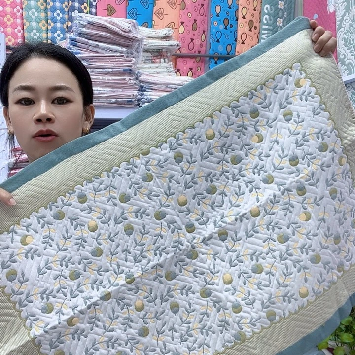 棉绿色小樱桃纯棉