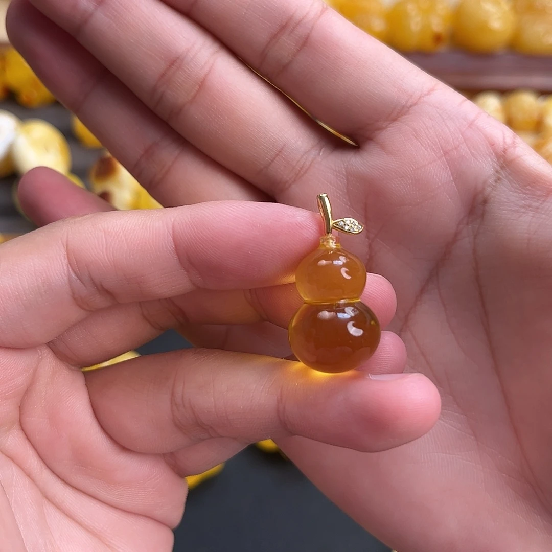 琥珀未镶嵌珠宝奇石