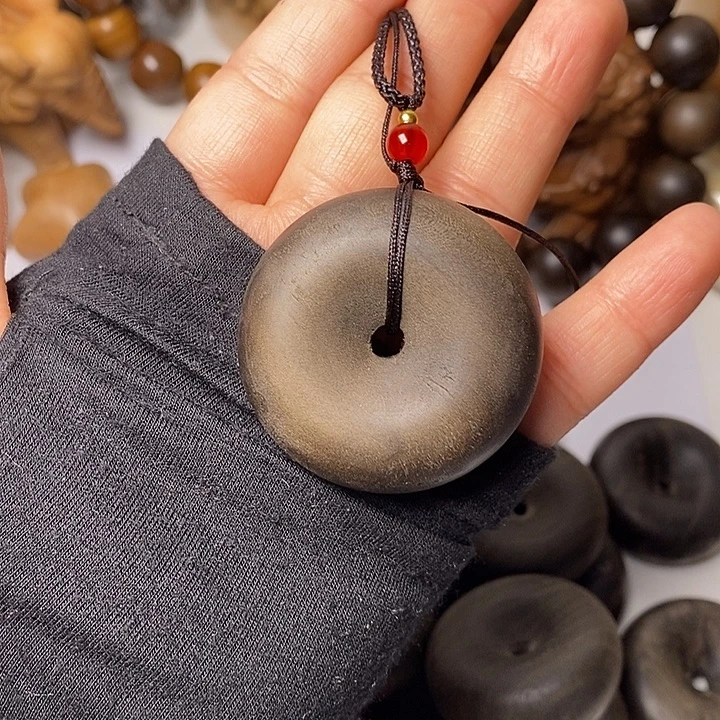 檀香木老山檀香阴沉平安扣微瑕