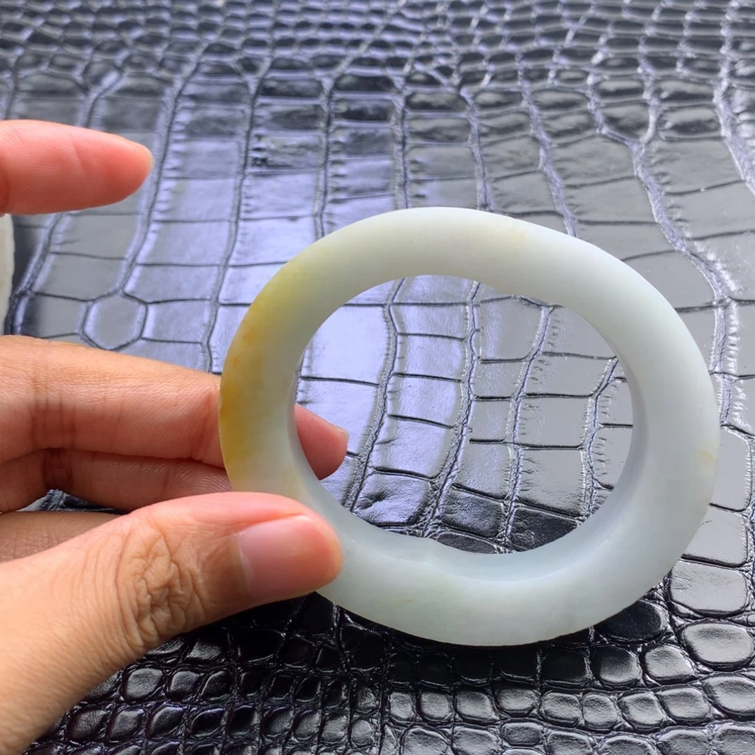 定制翡翠未镶嵌翡翠手镯