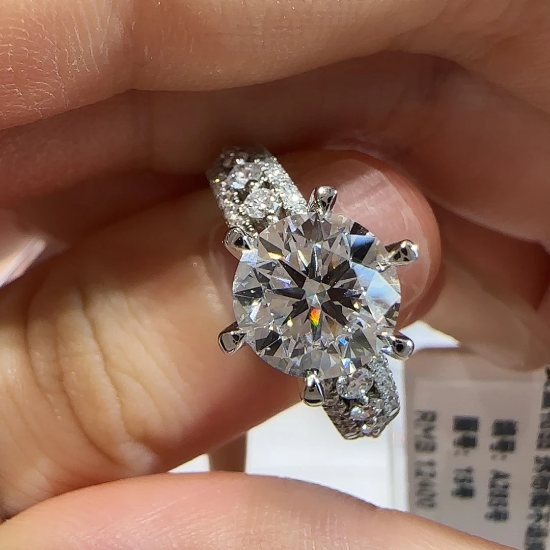 铂Pt950镶嵌实验室培育钻石2克拉满镶六爪 11