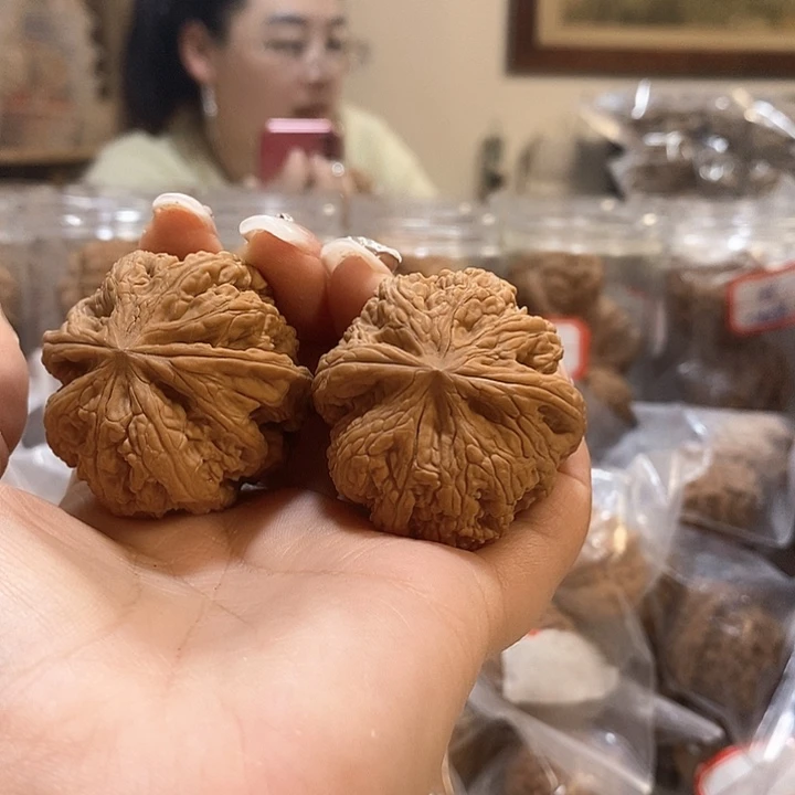 文玩核桃吊坠?***远40大粗筋