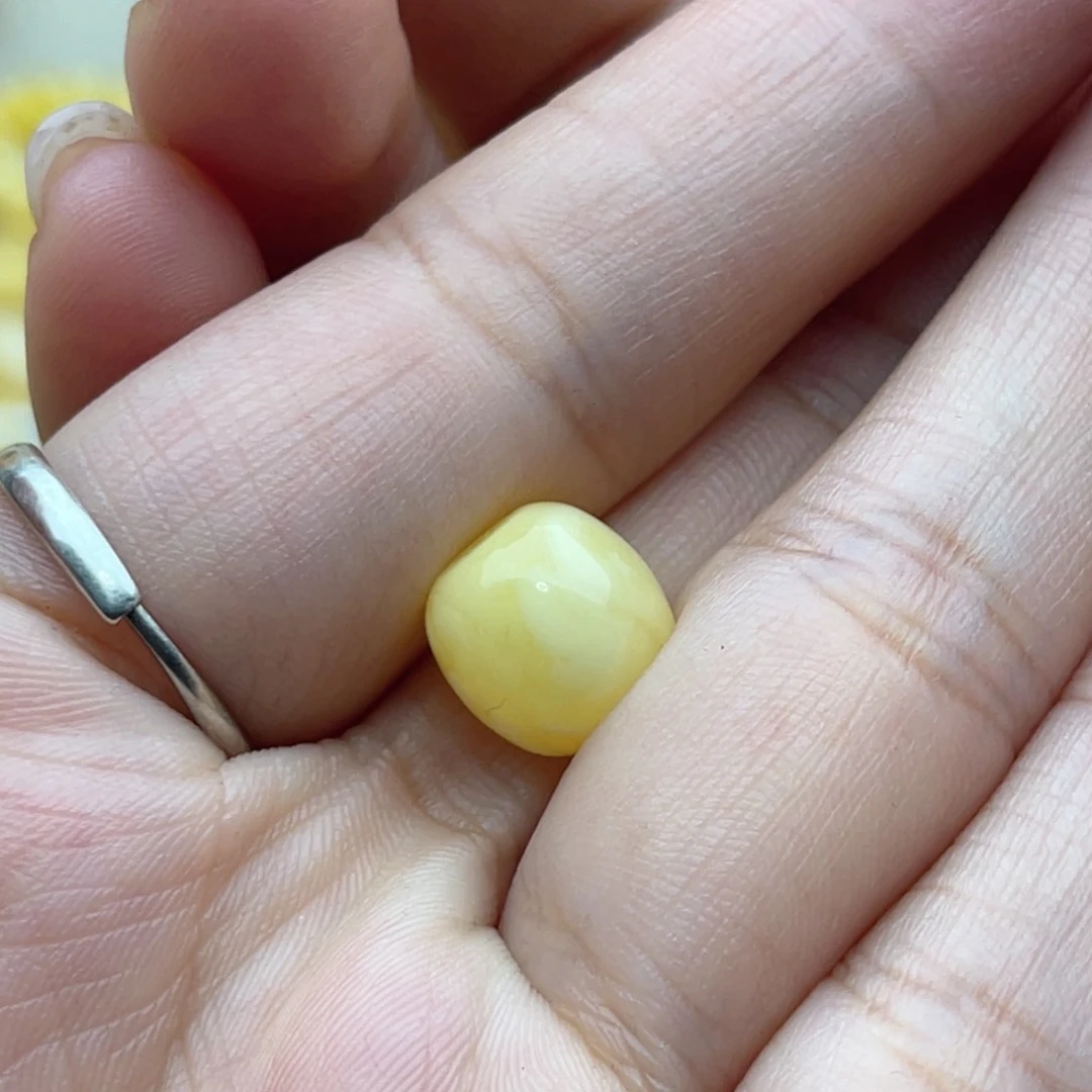 未镶嵌琥珀裸石小**房蜜蜡梦
