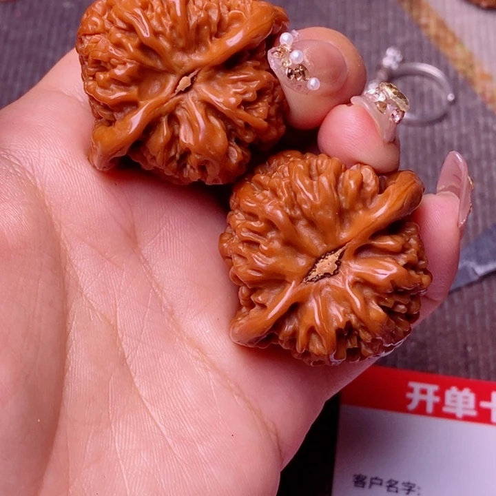 文玩核桃把件满天星狮子头