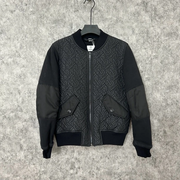 95新 BURBERRY/博柏利 Burberry黑色满印TB棉服