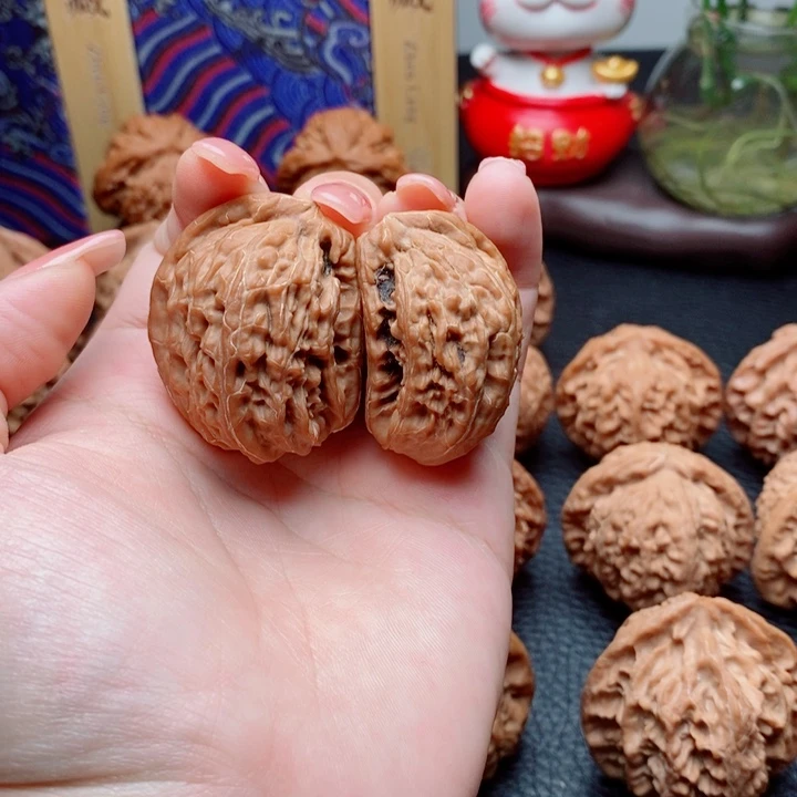 把件文玩核桃白狮子半壁