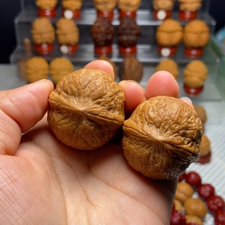 文玩核桃把件蟒纹虎头13