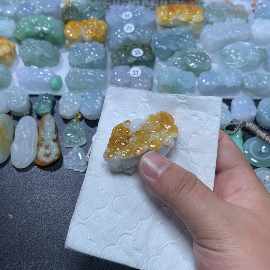 翡翠未镶嵌颈饰天然