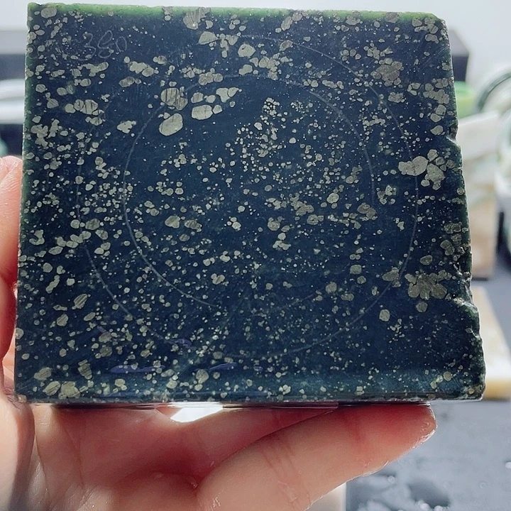 和田玉未镶嵌手镯定制