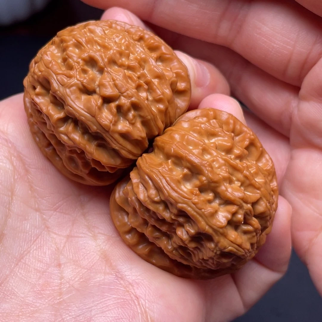 文玩核桃吊坠40尺全品白狮子