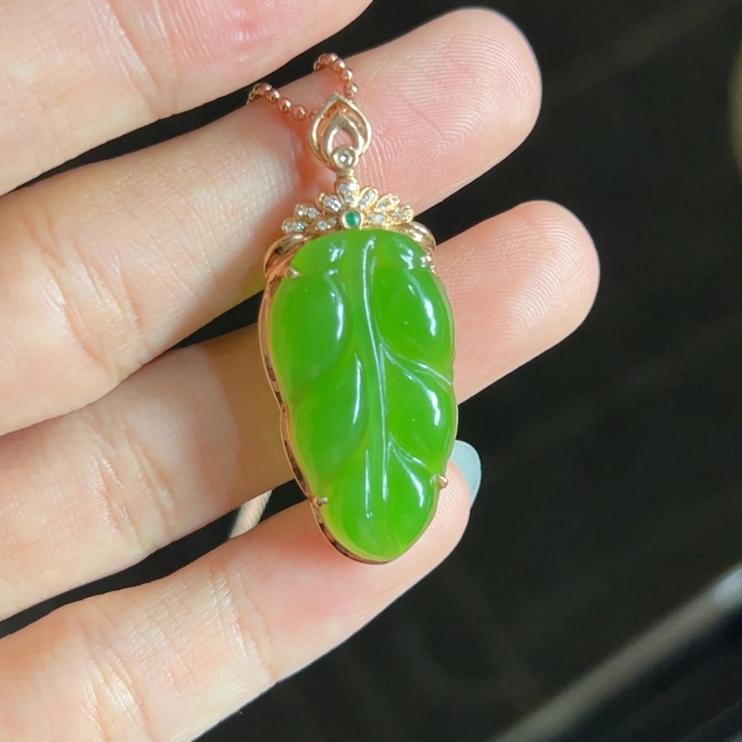 和田玉18K金镶嵌挂件