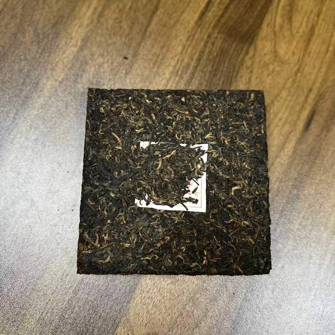 2010年0085砖普洱茶熟茶335克 顺丰发货