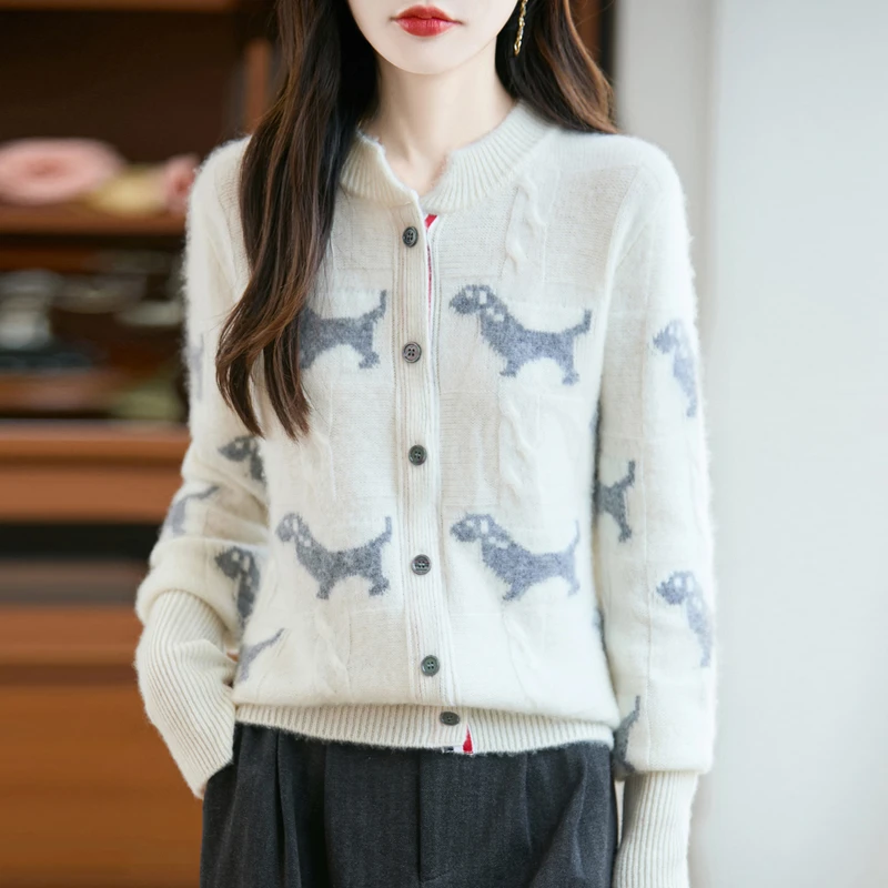 品牌时尚女装秋冬小狗提花圆领毛针织衫减龄保暖毛衣女厚款开衫