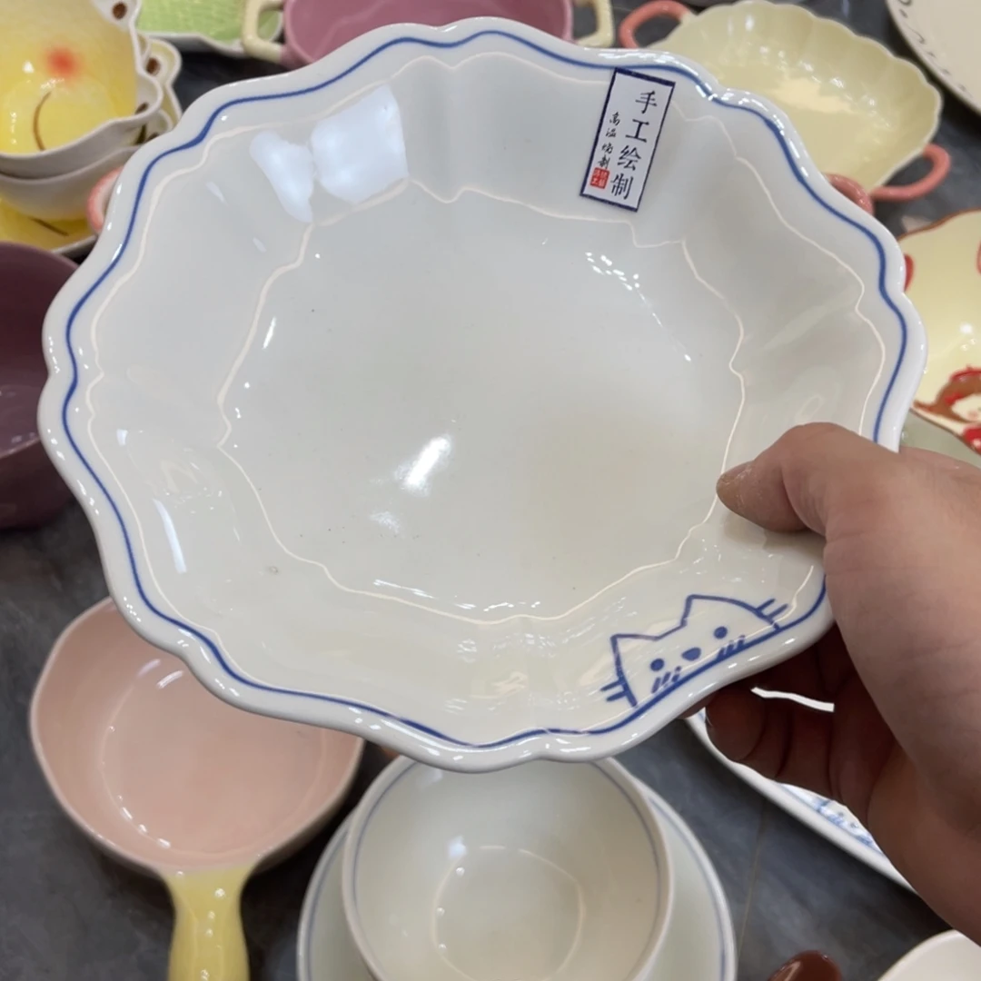 陶瓷微瑕餐具介意勿拍，满18飞！