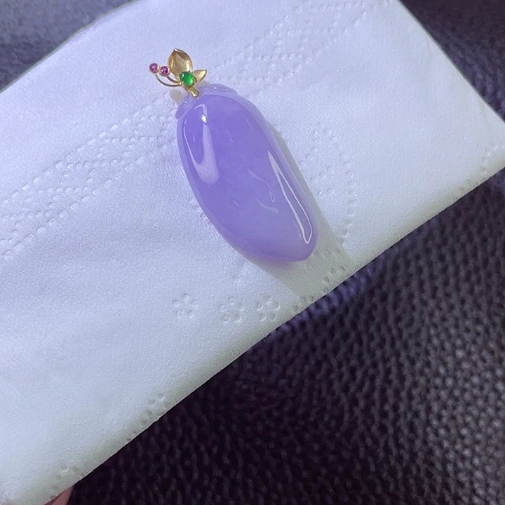 翡翠颈饰18K金镶嵌翡翠