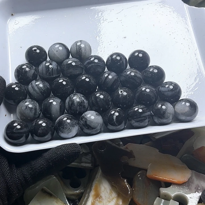 和田玉（糖玉）和田玉边角料9K金镶嵌开*