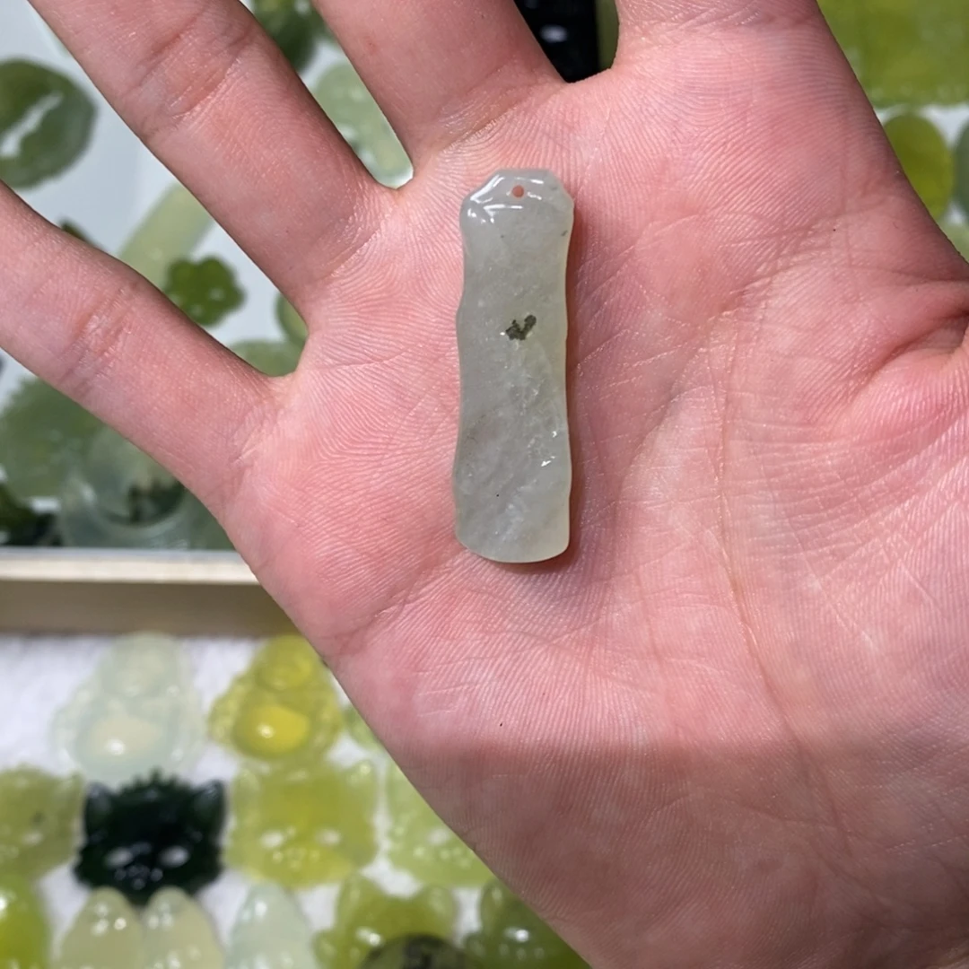 岫玉未镶嵌吊坠(不含链)两单包邮