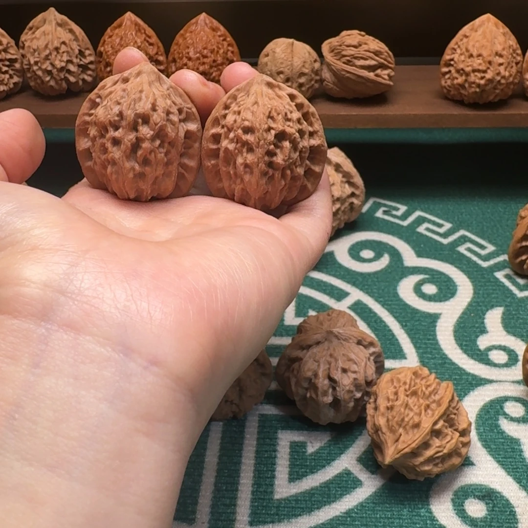 文玩核桃吊坠35公子帽