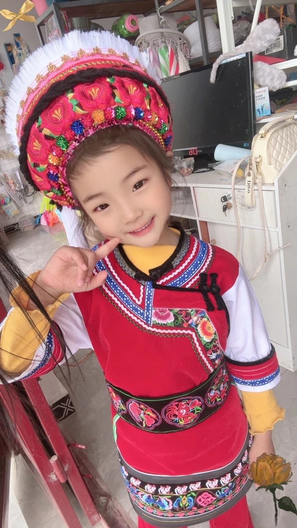 民族服饰，女儿童白族服套装头饰+女童衣服+围腰+裤子