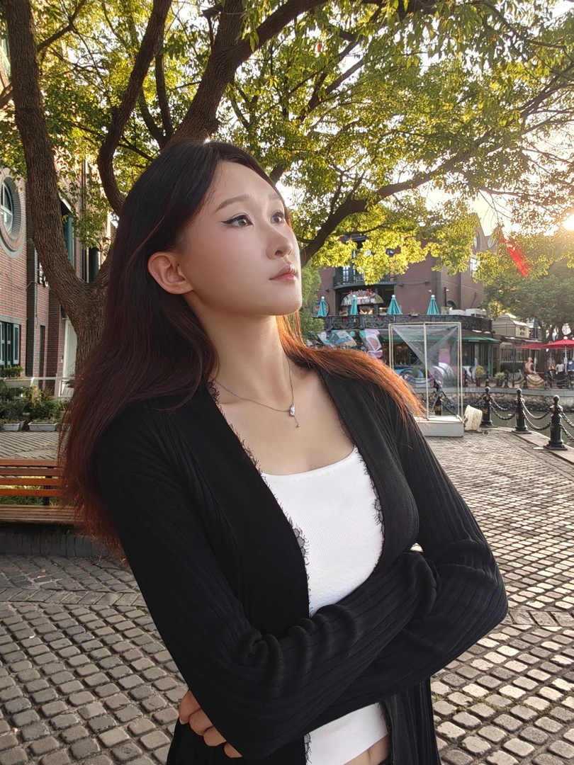上衣性感风秋季修身型薄款修身针织衫毛针织衫女春秋