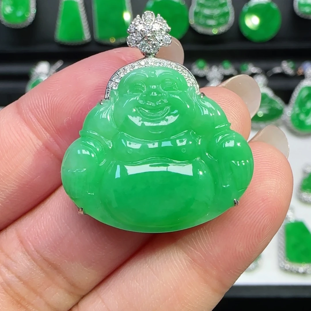 翡翠18K金镶嵌颈饰吊坠