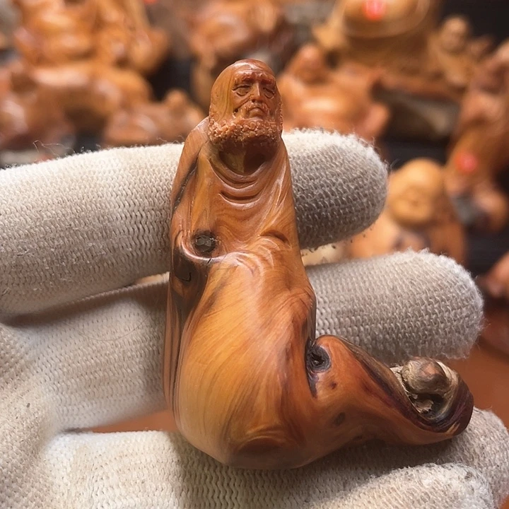 柏木（崖柏）Yhuhiihhiihggh