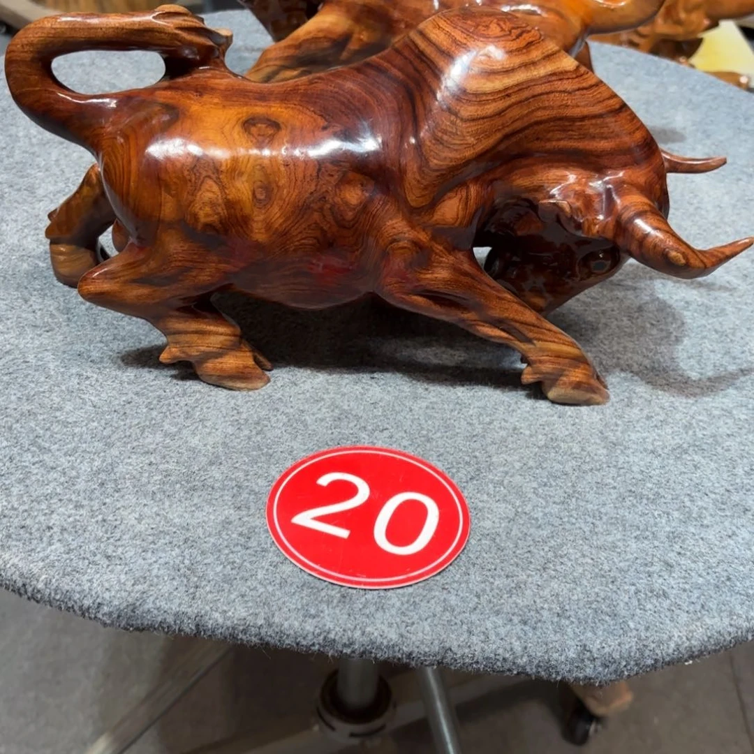 峰***起香樟木纯手工制作工艺品