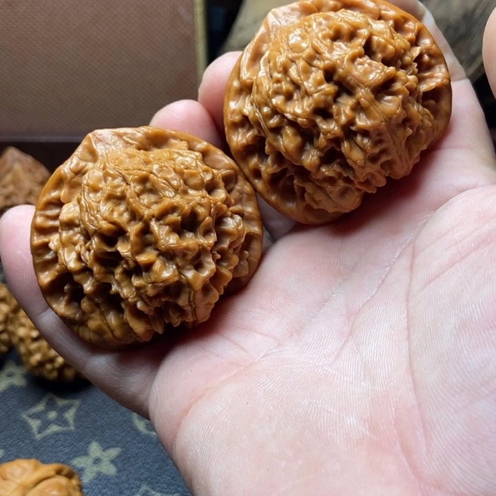 吊坠文玩核桃麒麟纹官帽