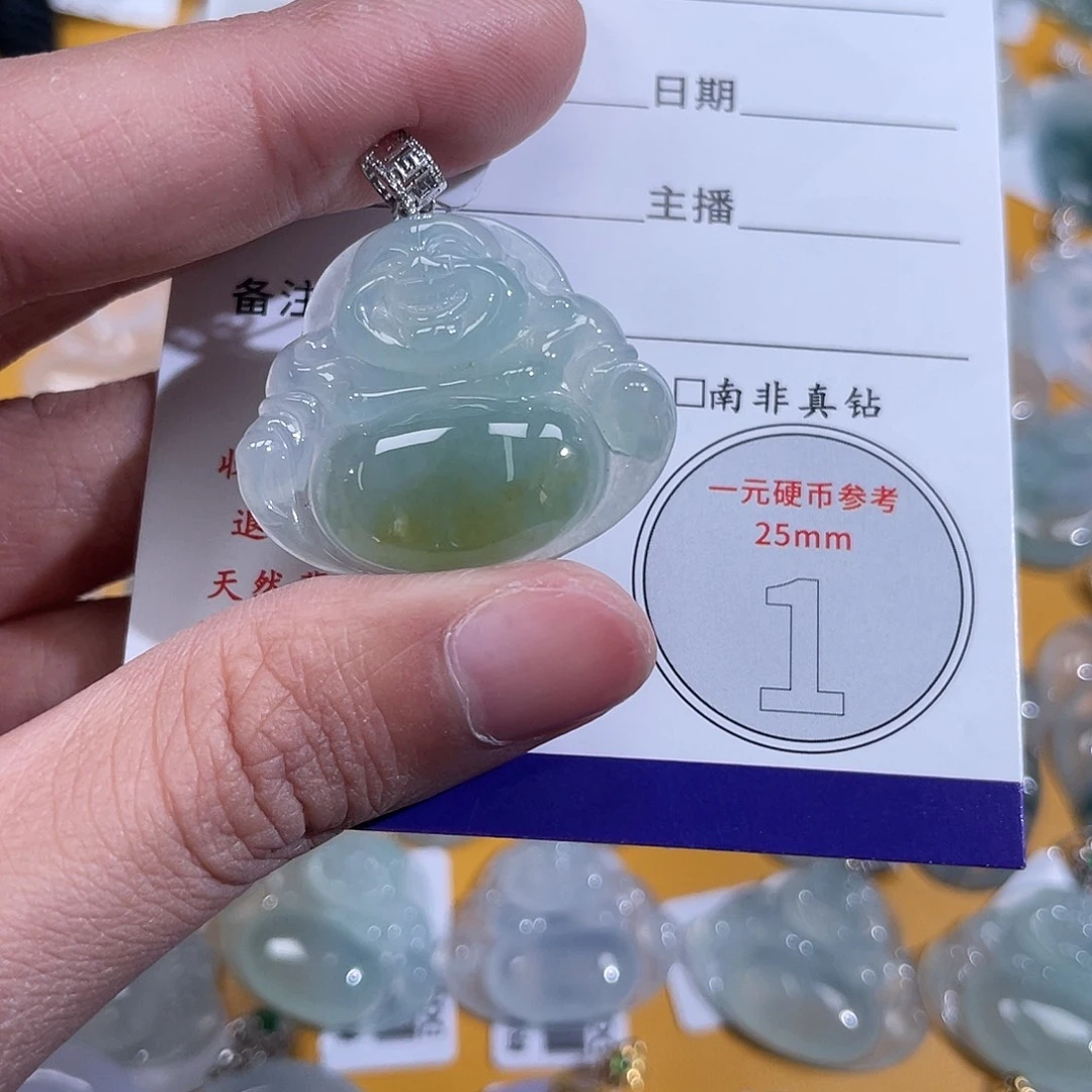 维***、颈饰18K金镶嵌翡翠佛公