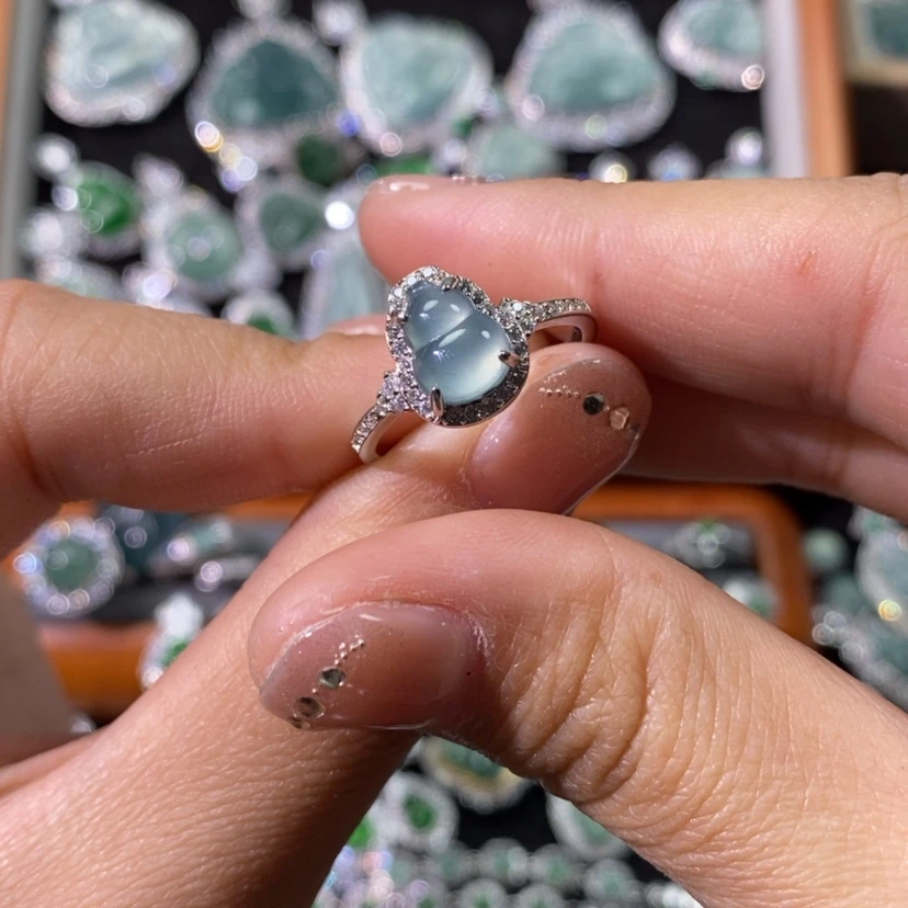 【闪购商品】翡翠颈饰未镶嵌天然