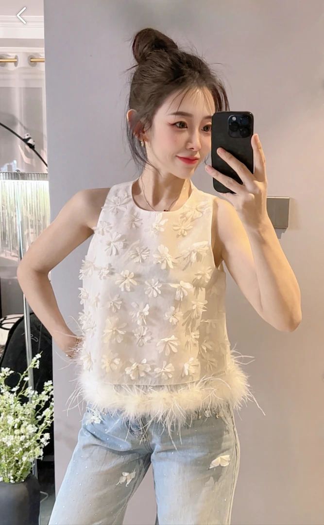 春夏新款独特重工花朵小香马甲背心上衣白色气质