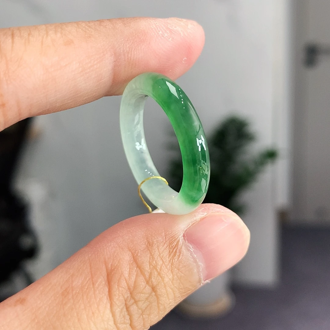 翡翠未镶嵌戒指18号