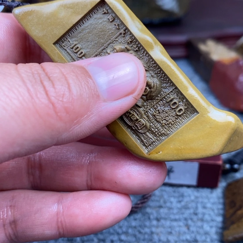【闪购商品】原石雕刻手把件