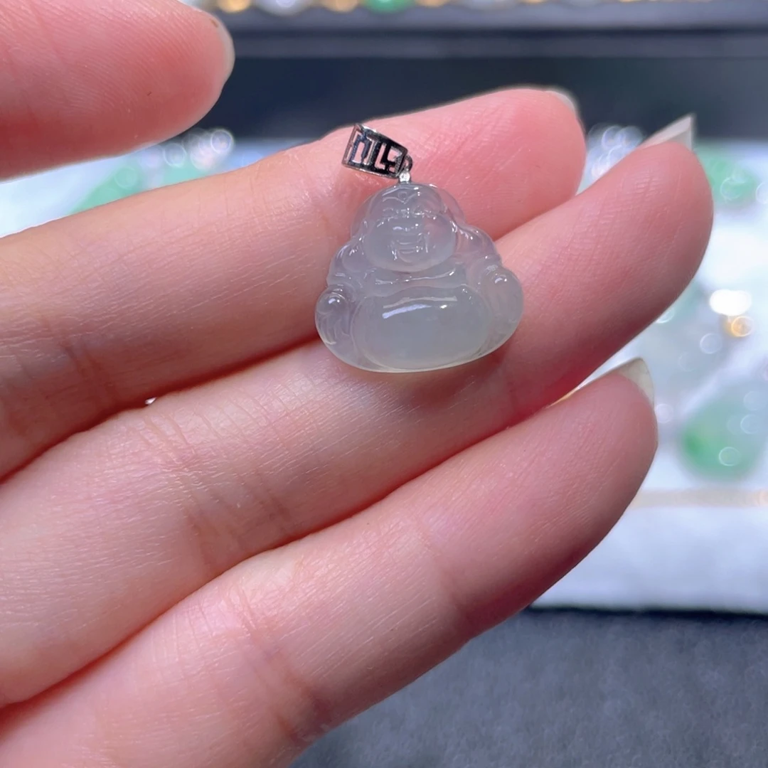 翡翠18K金镶嵌颈饰翡翠