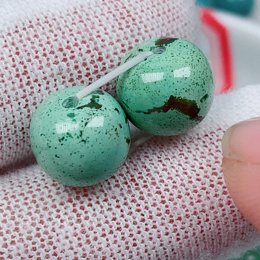 M***子绿松石未镶嵌珠宝奇石