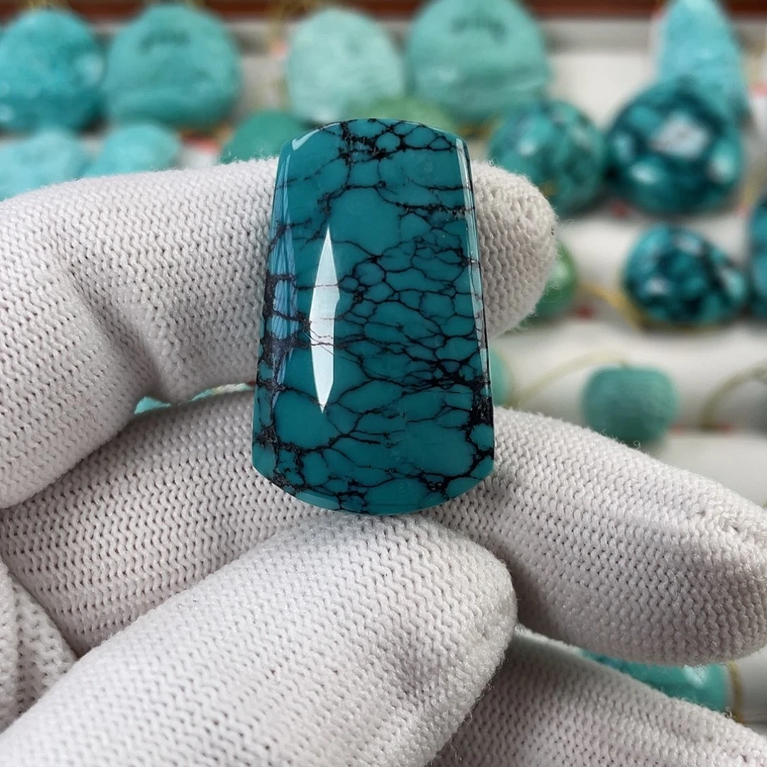 绿松石未镶嵌挂件